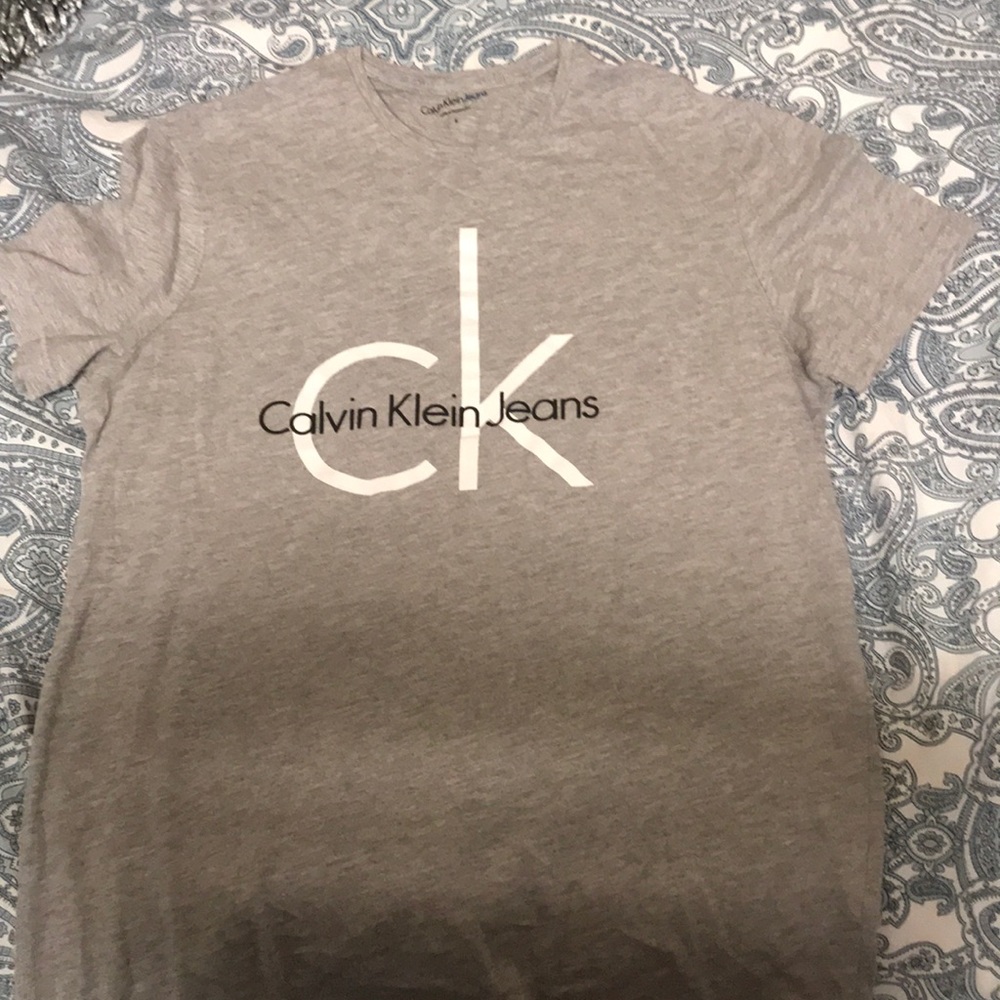 Calvin Klein logo t shirt!
